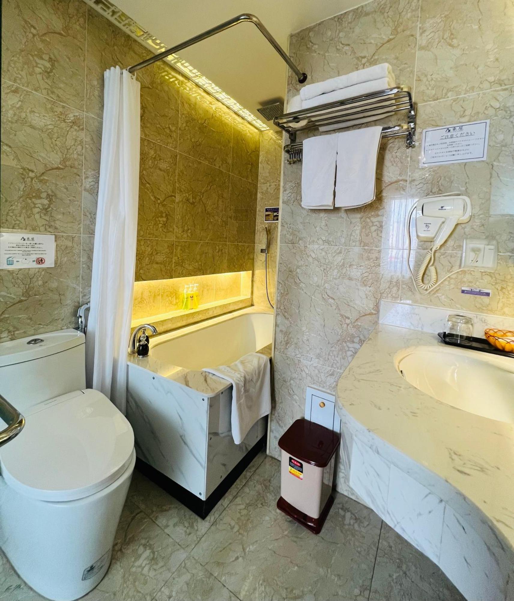 Azumaya Hotel Hai Phong Esterno foto